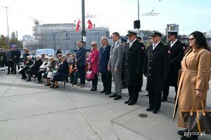 Uczestnicy uroczystości z okazji 83. rocznicy wysiedlenia ludności polskiej w Gdyni // fot. Magdalena Czernek