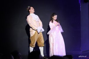 Koncert „Sekrety Zimowego Wiatru” w wykonaniu młodzieży z gdyńskiego MDK-u na scenie Teatru Muzycznego w Gdyni (fot. Katarzyna Balcerzak)