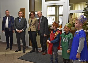 Trzej królowie i kolędnicy z wizytą u prezydenta/fot. Marcin Mielewski