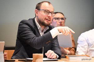 Na zdjęciu m.in.: Mariusz Bzdęga, dyrektor zarządzający ds. kultury i aktywności mieszkańc&oacute;w UMG