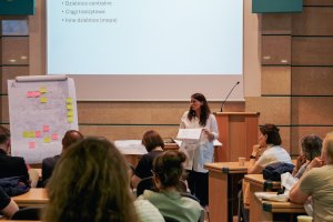 Szczeg&oacute;ły dotyczące wniosk&oacute;w ze spotkania, a także z całego przebiegu konsultacji zostaną uwzględnione w raporcie końcowym, kt&oacute;ry będzie podstawą do dalszych decyzji dotyczących działań ograniczających hałas uliczny w Gdyni (fot. LIS)