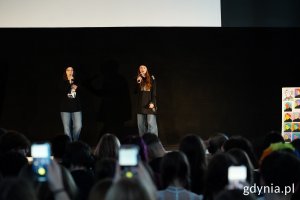 Występ uczennic II LO