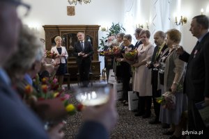 Pamiątkowe Medale za Długoletnie Pożycie Małżeńskie z rąk prezydenta Wojciecha Szczurka odebrały pary obchodzące Złote Gody, fot. Przemysław Kozłowski