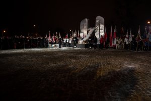 Obchody przy pomniku Ofiar Grudnia '70 w Gdyni, fot. Dawid Linkowski