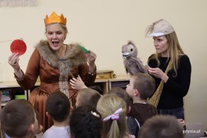 „Odprowadzam Sam”, na zdjęciu dzieci z Przedszkola nr 28 „Niezapominajka”, aktorki z Teatru Gdynia Główna (fot. Katarzyna Balcerzak)