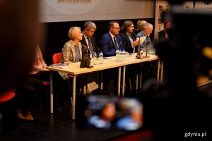 Konferencja prasowa Festiwalu NNW z udziałem m.in. Marka Łucyka, wiceprezydenta Gdyni i Arkadiusza Gołębiewskiego, dyrektora festiwalu // fot. Paweł Kukla