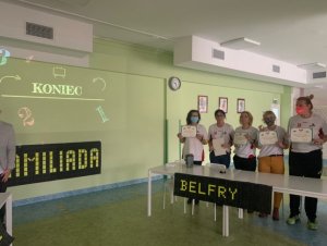 Familiada-relacjonada i drużyna belfrów // fot. ZSP nr 2