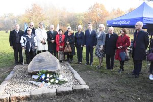 Odsłonięcie epitafium Witolda Kukowskiego w Kolibkach // fot. Lechosław Dzierżak