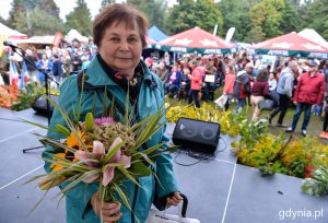 Laureaci konkursu "Gdynia w Kwiatach" odebrali z rąk przewodniczącej Rady Miasta Joanny Zielińskiej nagrody i wyróżnienia // fot. Przemysła Świderski