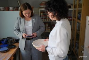 Uczestnicy mają możliwość brania udziału m.in. w zajęciach ceramicznych (fot. Magdalena Starnawska)