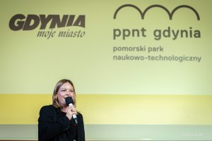 Wiceprezydentka Gdyni Oktawia Gorzeńska. Gala finałowa Konkursu Explory w centrum konferencyjnym PPNT Gdynia (fot. Kamil Złoch)