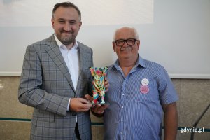 Gdyńska wizyta Polskiej Rady Związku Krajowego w Berlinie. Na zdjęciu Tomasz Augustyniak, wiceprezydent Gdyni oraz pan Ferdynand Domaradzki, przewodniczący Polskiej Rady Związku Krajowego w Berlinie. (fot. Łukasz Kamasz)