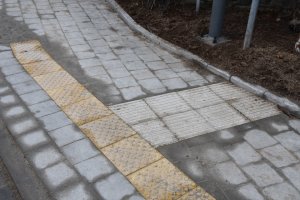 Płyty fakturowane dla osób z niepełnosprawnościami // fot.gdynia.pl