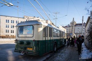 Gra miejska oparta na spektaklu &bdquo;Majka z Kajtkiem jadą trajtkiem&rdquo; (fot. Kamil Złoch)
