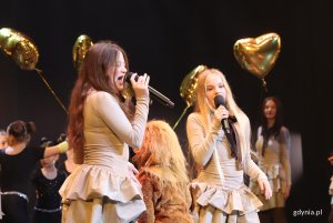 Koncert „Sekrety Zimowego Wiatru” w wykonaniu młodzieży z gdyńskiego MDK'u na scenie Teatru Muzycznego w Gdyni (fot. Katarzyna Balcerzak)