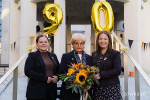 Na zdjęciu: prezydent Gdyni Aleksandra Kosiorek, kustoszka Mini Muzeum Bankowiec Maria Piradoff-Link i wiceprezydentka Oktawia Gorzeńska