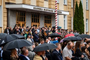 Uroczystość promocji na stopnie oficerskie dla absolwentów kursów oficerskich na Akademii Marynarki Wojennej w Gdyni (fot. Kamil Złoch)