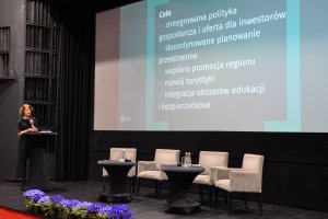 Wiceprezydent Gdyni Katarzyna Gruszecka Spychała otwiera konferencję nt. projektu „NORDA – Północny Biegun Wzrostu” / fot. Dorota Nelke