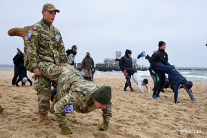 Odważny trening na plaży w Babich Dołach // fot. Paweł Kukla