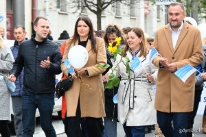 Na zdjęciu (od lewej): radny Norbert Anisowicz, wiceprzewodnicząca Rady Miasta Mariola Śrubarczyk-Cichowska, prezydent Gdyni Aleksandra Kosiorek, wiceprezydent Gdyni Tomasz Augustyniak (fot. Michał Puszczewicz)