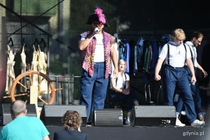 Koncert Teatru Muzycznego &bdquo;Zaczęło się od morza!&rdquo; dla mieszkańc&oacute;w Gdyni (fot. Michał Puszczewicz) 