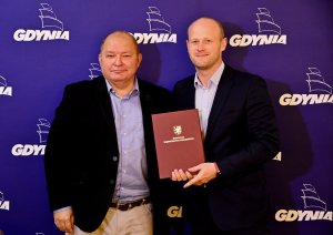Podpisanie umowy dotyczącej dofinansowania projektu dla Gdyni, fot. Kamil Złoch