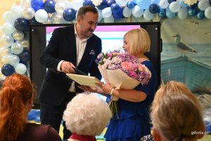 Wiceprezydent Gdyni Tomasz Augustyniak i dyrektorka Przedszkola nr 21 Joanna Lis (fot. Magdalena 
