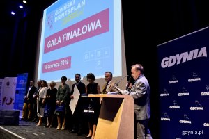 Gala Finałowa Gdyńskiego Biznesplanu 2019. Nagrody wręczyli Wojciech Szczurek, prezydent Gdyni oraz Katarzyna Gruszecka-Spychała, wiceprezydent Gdyni ds. gospodarki / fot. Paweł Kukla 