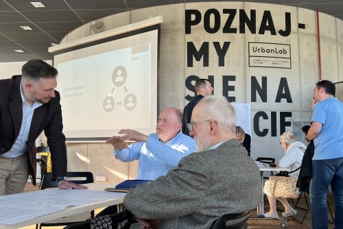 Wszystkie zebrane głosy zostaną uwzględnione w raporcie końcowym, który będzie podstawą do dalszych decyzji dotyczących działań ograniczających hałas uliczny w Gdyni (fot. LIS)