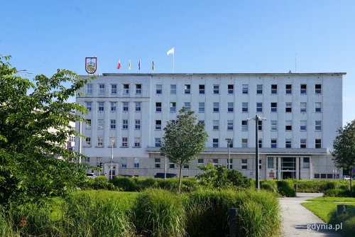 Na zdjęciu siedziba główna Urzędu Miasta Gdyni (fot. Karolina Szypelt)