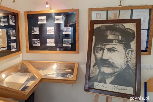 Sala pamięci w Szkole Podstawowej nr 6 im. Antoniego Abrahama w Gdyni (fot. Katarzyna Balcerzak)