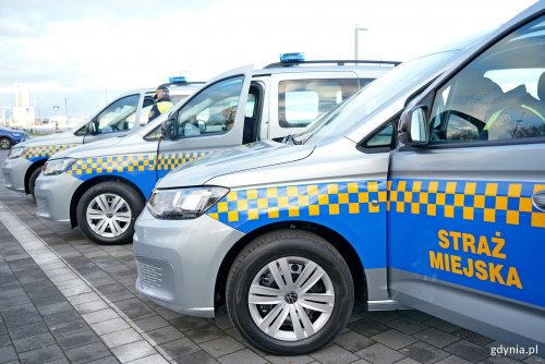 Trzy nowe radiowozy trafiły do Straży Miejskiej w Gdyni (fot. Magdalena Czernek)