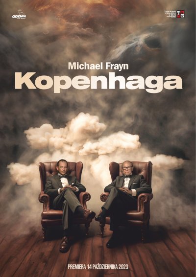 na zdjęciu napis Kopenhaga i 2 mężczyzn w garniturach siędzących w fotelach wśród chmur