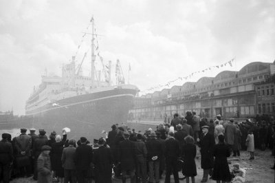Transatlantyki w gdyńskim porcie, to zawsze duże wydarzenie (Fot. ze zbiorów Muzeum Miasta Gdyni)