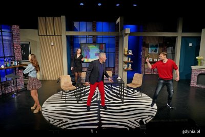 „Powiedzmy miłość” to najnowsza propozycja Teatru Muzycznego w Gdyni. Na zdjęciu kadr z próby medialnej spektaklu (fot. Magdalena Czernek)