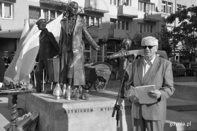 Benedykt Wietrzykowski, prezes Stowarzyszenia Gdynian Wysiedlonych podczas uroczystości upamiętniających 80. rocznicę wysiedlenia gdynian // fot. Justyna Bronk