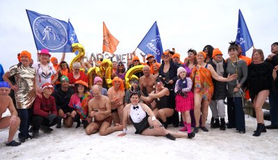 Kąpiel noworoczna gdyńskich morsów (fot. Aneta Marczak)