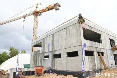 Uroczyste zawieszenie wiechy na SP 48 odbyło się 13 czerwca - wiechę przygotowały dzieci z tej szkoły // fot. Magdalena Śliżewska