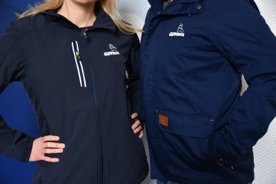 Gdyńskie kurtki nagrody w konkursie fotograficzno-literackim „Jak samorząd zmienił moje życie”. fot. Paweł Kukla