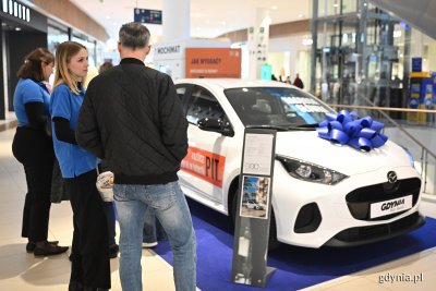 Do wygrania są samochody Mazda 2 Hybrid (fot. Michał Puszczewicz)