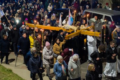 Droga Krzyżowa przeszła ulicami Gdyni (Fot. Paweł Budziński)
