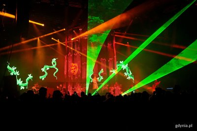 Koncert Eryki Badu w Polsat Plus Arenie Gdynia to nie tylko spora dawka dobrej muzyki, ale i wizualne show (fot. Magdalena Czernek)