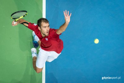 Puchar Davisa w Gdyni: Jerzy Janowicz podczas meczu ze Słowacją w 2015 roku (fot. gdyniasport.pl)