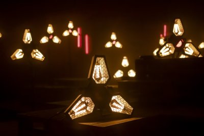 Lampy Mantis zaprojektowane przez firmę Portman Lights w całości powstają w Gdyni // fot. materiały prasowe 