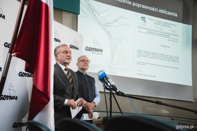 Konferencja prezydenta Gdyni Wojciecha Szczurka i wiceprezydenta Gdyni ds. innowacji Michała Gucia. Fot. Kamil Złoch