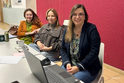 Na zdjęciu (od lewej): koordynatorka ds. praw człowieka Marta Otrębska, wiceprezydentka Gdyni Oktawia Gorzeńska, dietetyczka kliniczna Ewa Dygaszewicz (fot. Magdalena Starnawska)