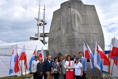W uroczystości upamiętniającej Józefa Conrada Korzeniowskiego uczestniczyli m.in. poseł Małgorzata Zwiercan oraz radni Gdyni: Dorota Płotka, Zenon Roda, Lechosław Dzierżak i Krzysztof Chachulski // fot. Magdalena Czernek
