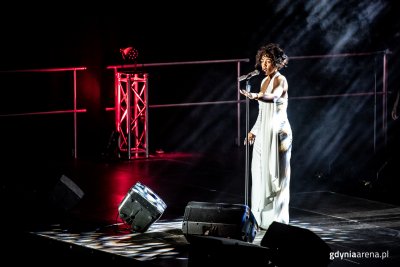 W rolę słynnej Whitney Houston wcieliła się Elesha Moses, fot. Dawid Linkowski