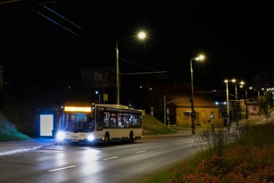 Zmiany czasu dotyczą m.in. kierowców, którzy kursują na nocnych liniach ZKM Gdynia (fot. ZKM Gdynia / archiwalne)