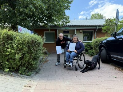 Marta Czachor z Wydziału Dostępności Urzędu Miasta Gdyni i Radosław Surała ze szkoły nauki jazdy Elka School podczas warsztatów w Hostelu Szpitala Morskiego (mat. prasowe)